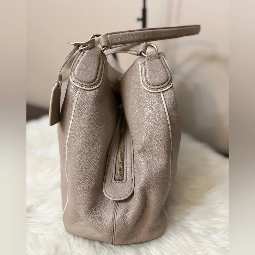 Coach chic hobo